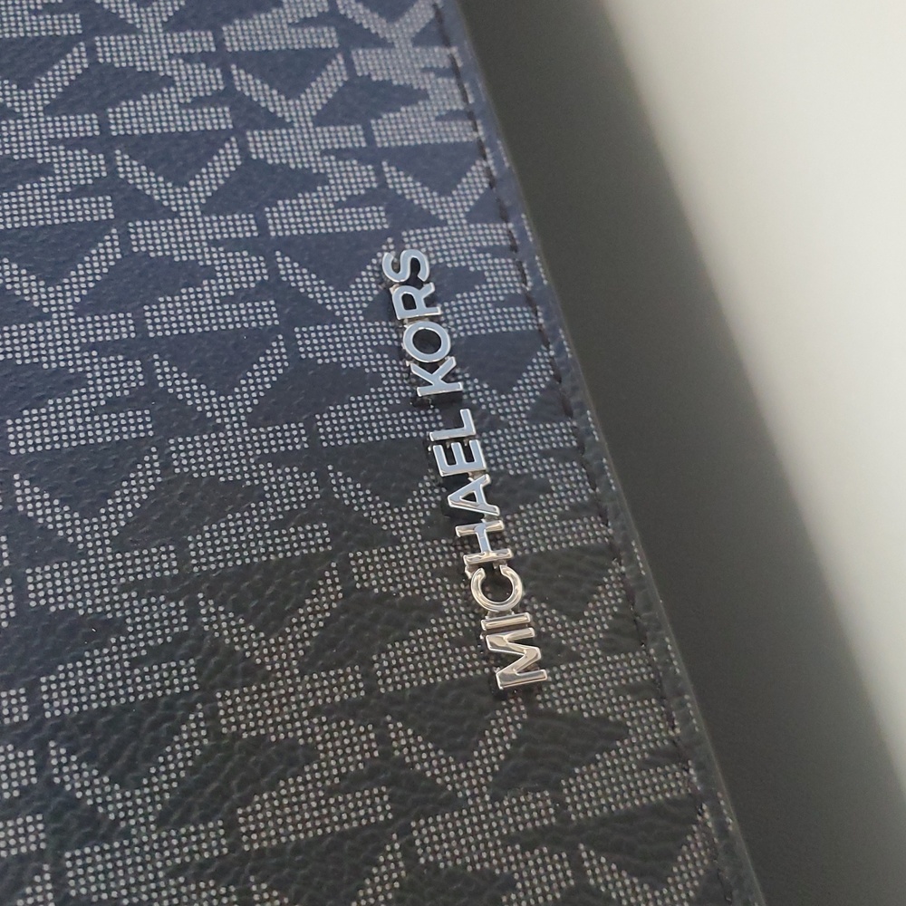 Michael Kors Jet Set Travel Crossbody Wallet Bag MK Logo Ombré NWT FREE SHIPPING - Picture 3 of 16